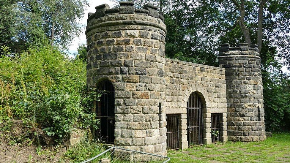 Headingley's bear pit