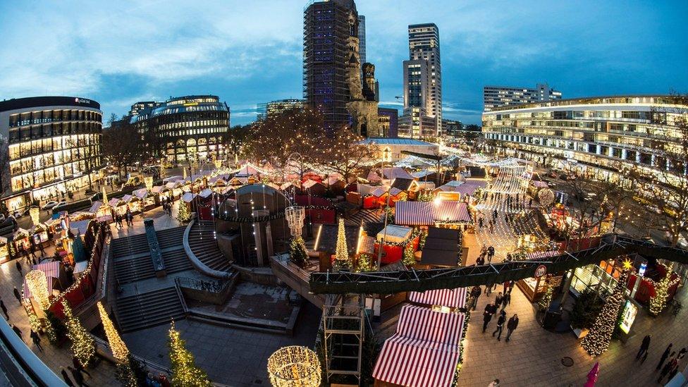 View of the Christmas market at the Kaiser Wilhelm Memorial Church in Berlin, Germany, 21 November 2016.