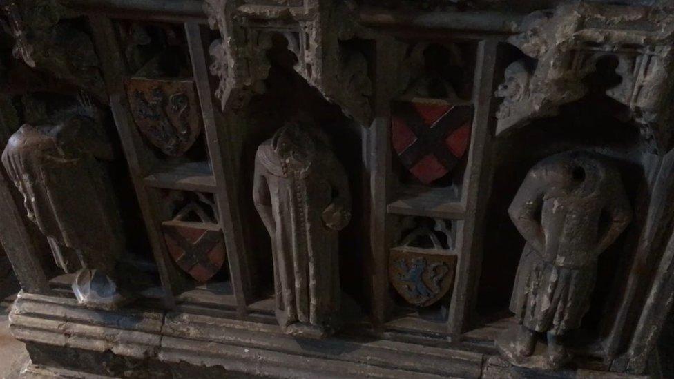 Figurines on the Ralph Neville tomb