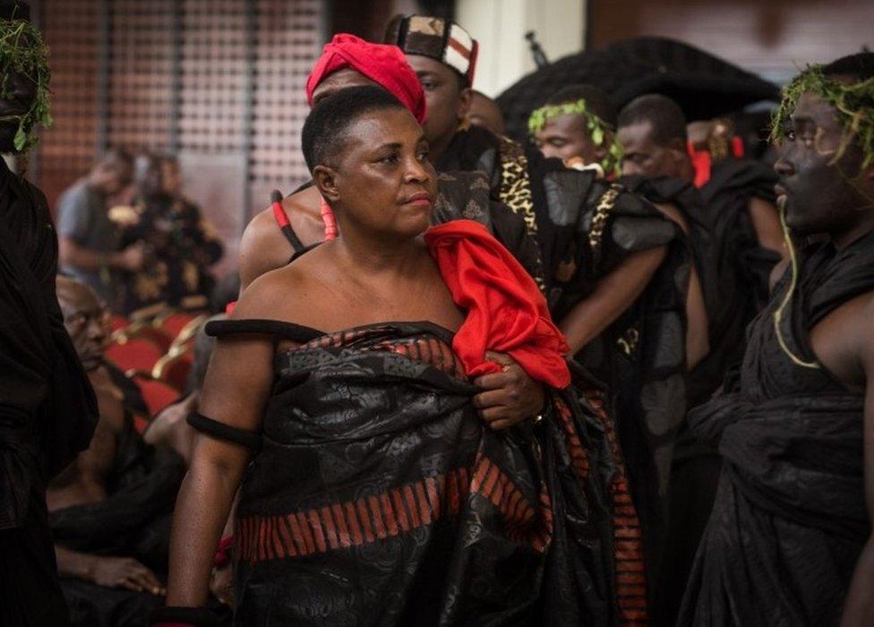 Local chiefs, politicians and extended family members wait to pay their respects to Kofi Annan, Ghanaian diplomat and former Secretary General of United Nations who died on August 18 at the age of 80 after a short illness, at the entrance of Accra International Conference Centre in Accra on September 12, 2018.