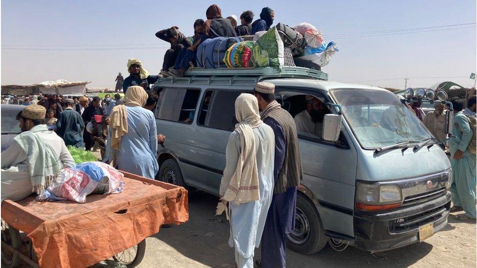 Crowds at Chaman Spin Boldak border