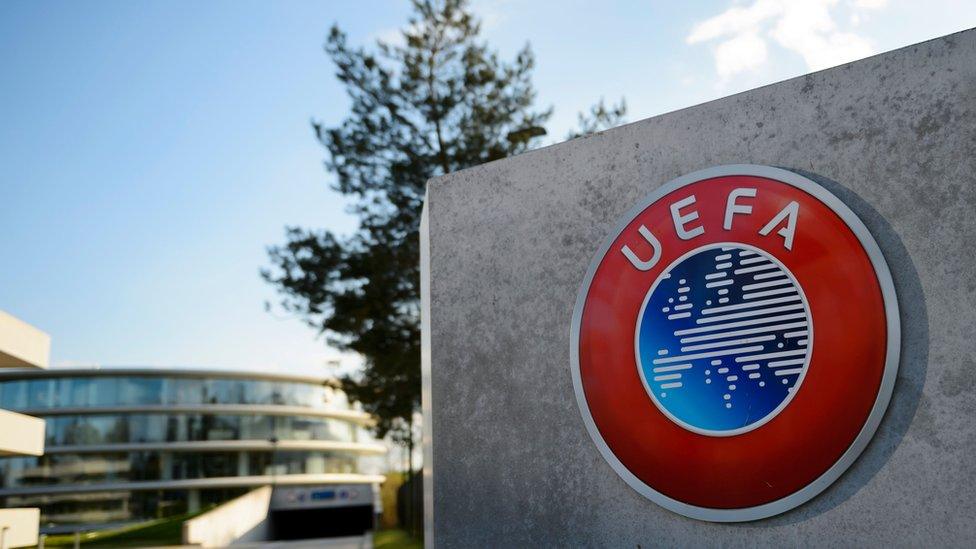 A photo taken on April 6, 2016 shows the logo of European football body UEFA at the UEFA headquarters in Nyon. Swiss police raided the headquarters of European football body UEFA on April 6 following the latest revelations of a web of Panama-based offshore financial dealings by the rich and famous.