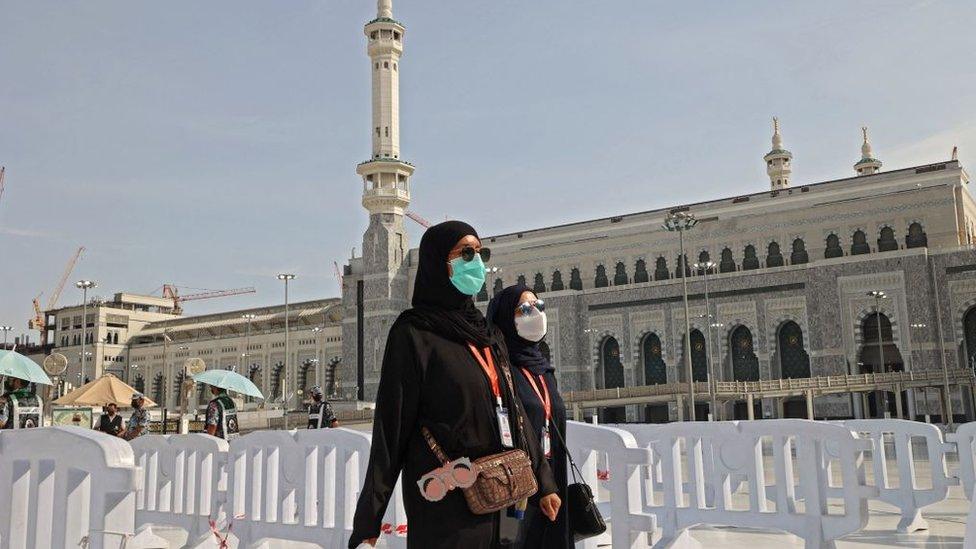 Pilgrims arrive to attend the Hajj season in the holy Saudi city of Mecca