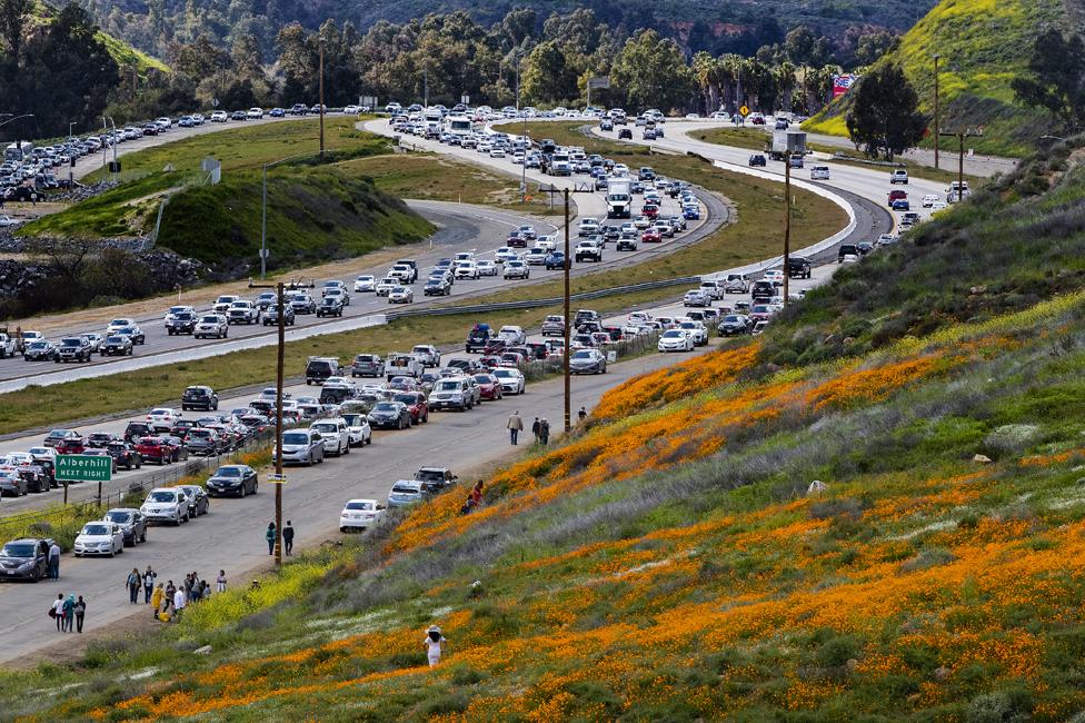 Heavy traffic on freeway 15 on 9 March