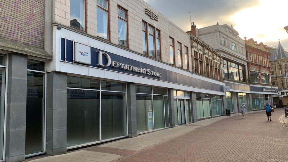 Former Ipswich Cooperative Society buildings and department store, Carr St, Ipswich