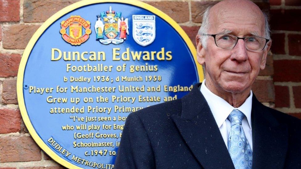 Sir Bobby with the plaque