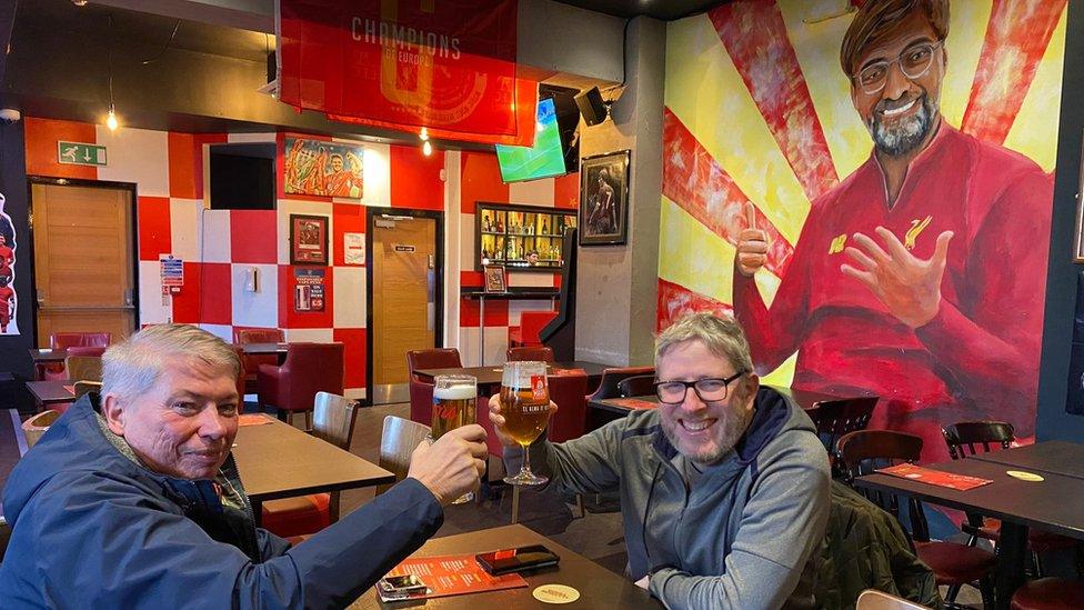 Fans in Liverpool's Jurgen's bar