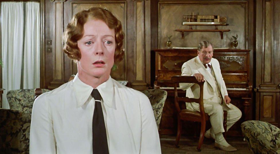 Maggie Smith and Peter Ustinov in a scene from the ©Paramount Pictures movie: Death on the Nile (1978).