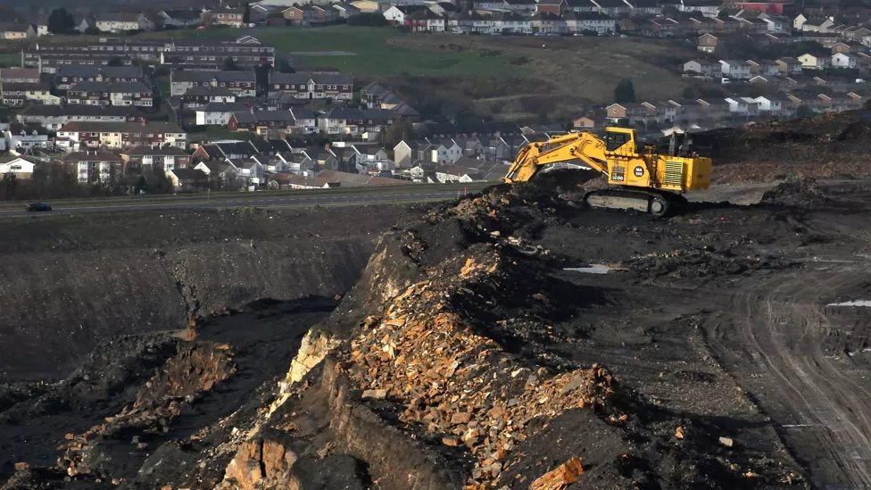 Digger at Ffos-y-Fran mine