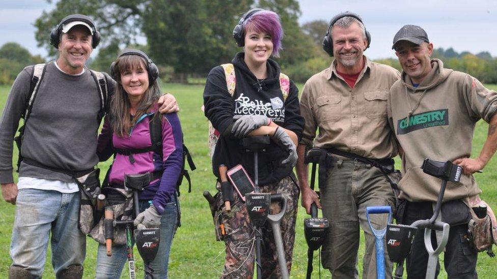 Guests left to right – Tim Saylor (Pappa Bulla Finder), Carlotta Brandenburg (Possible Roman Pin Finder) , Jocelyn Elizabeth (1553 Coin Finder), Beau Ouimette (Irish Coin Finder) and MDH Tour Guide and Oswestry Unearthed’s Chris Langston