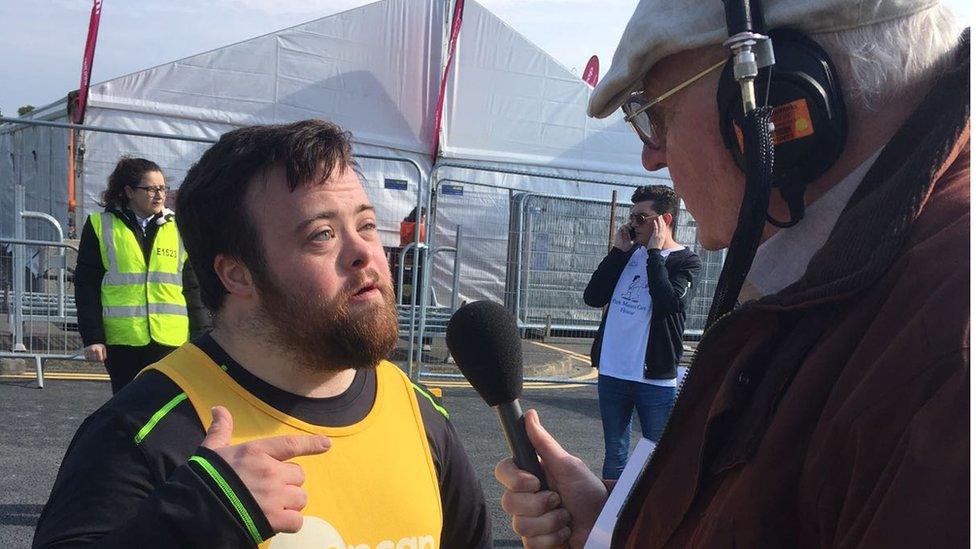 John Bennett speaks to marathon competitor James, Belfast City Marathon, 1st May 2017