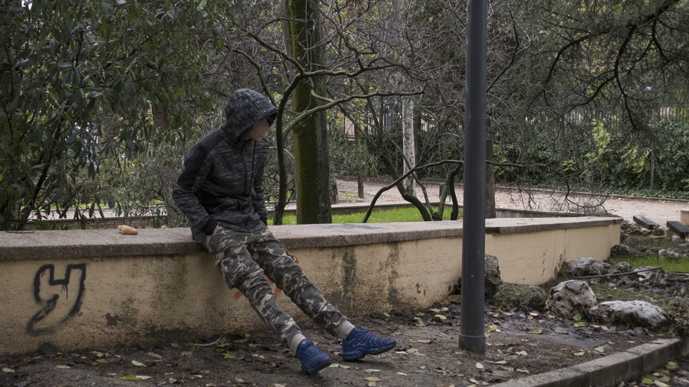 A young Spanish migrant