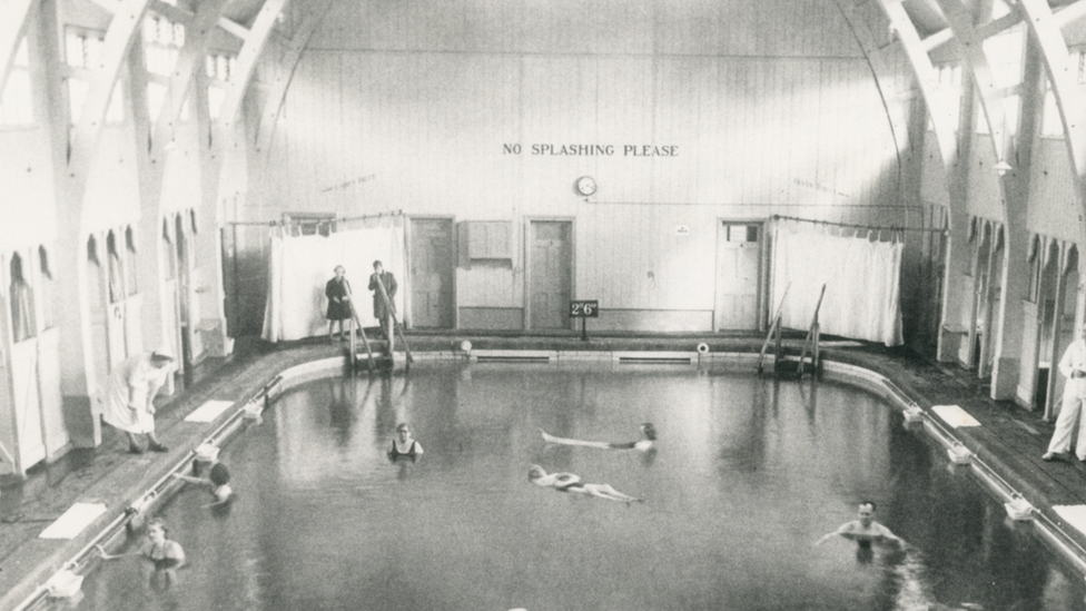 Picture of people using the baths courtesy of Droitwich Spa Heritage Centre