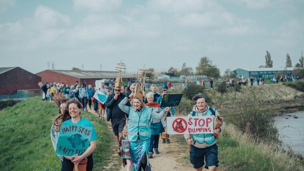 Protest by the Stour