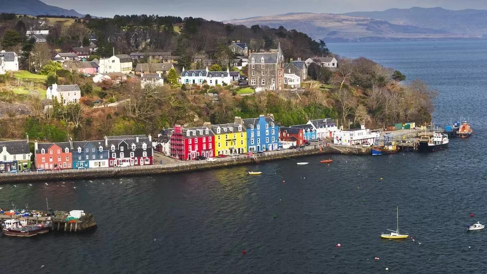 The colourful houses in Tobermory