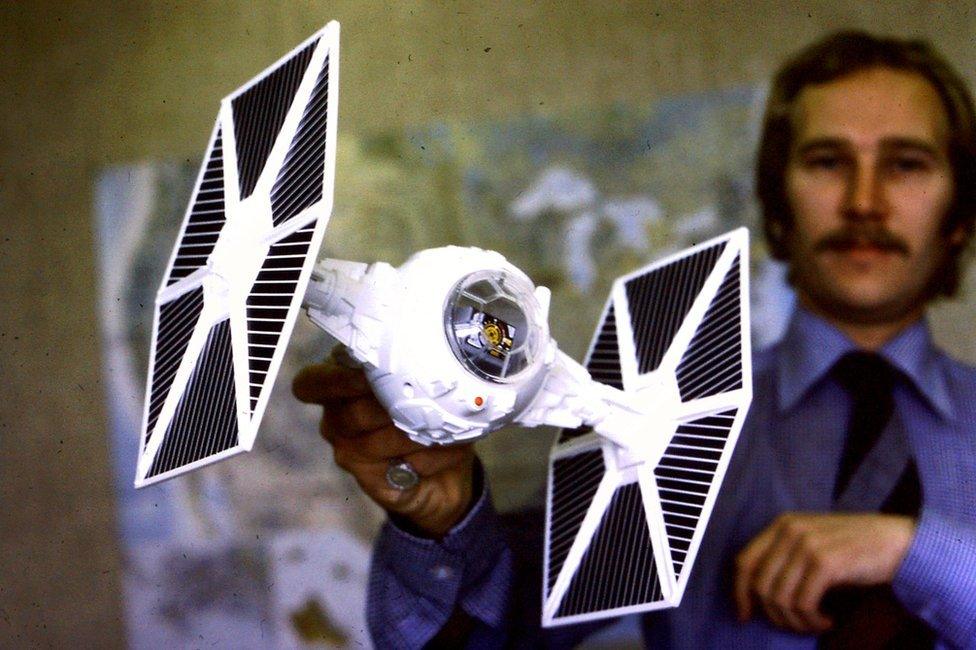 Tie fighter