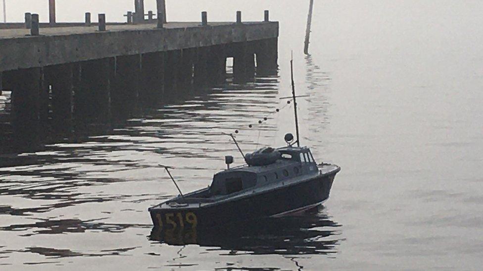 Model 1519 seaplane tender