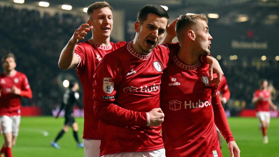 Bristol City celebrate scoring against Stoke