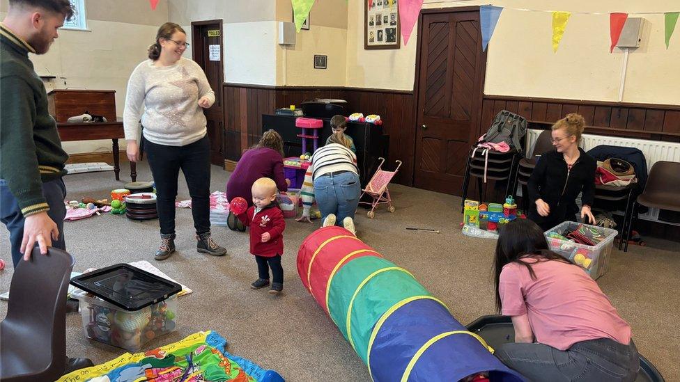 Parents and children in a Cylch Ti a Fi sessions