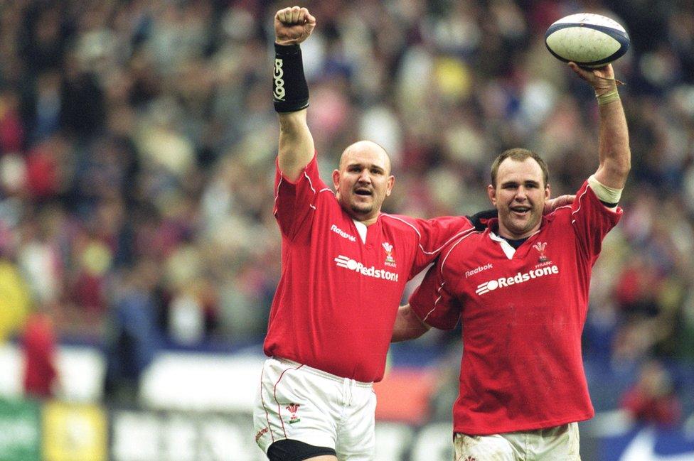 Scott gyda'i frawd Craig Quinnell