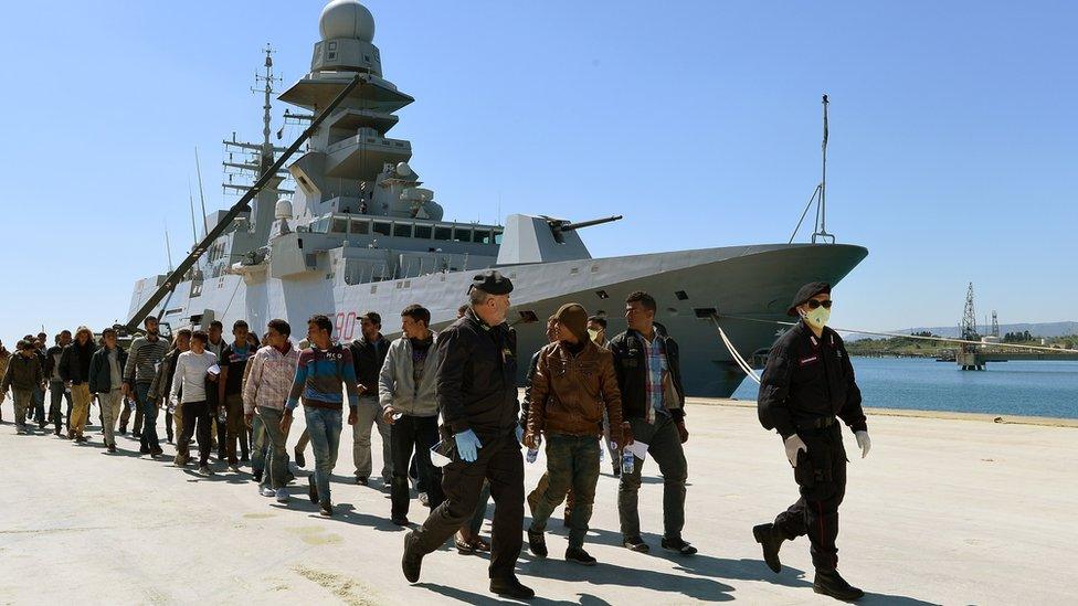 Migrants brought ashore in Augusta, Sicily, 22 Apr 15