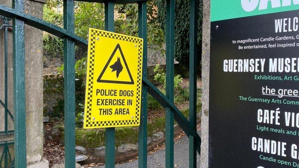 Police dog sign in Guernsey public garden