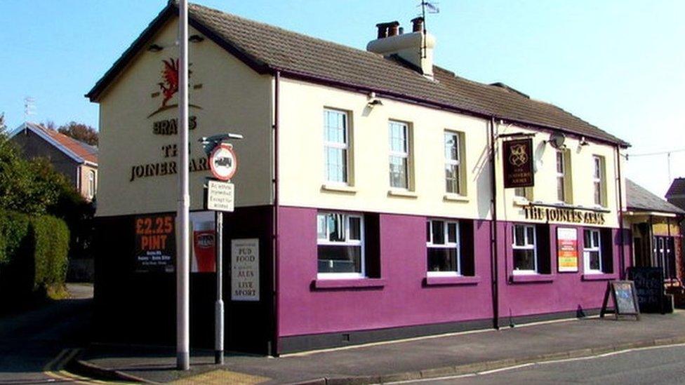 tafarn joiners arms llwynhendy