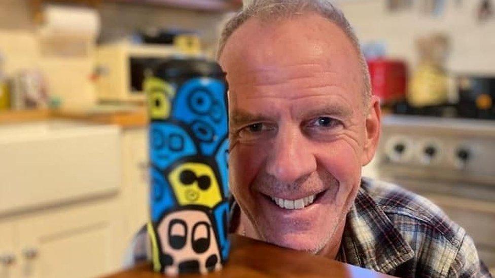 DJ Fatboy Slim with his Codo artwork