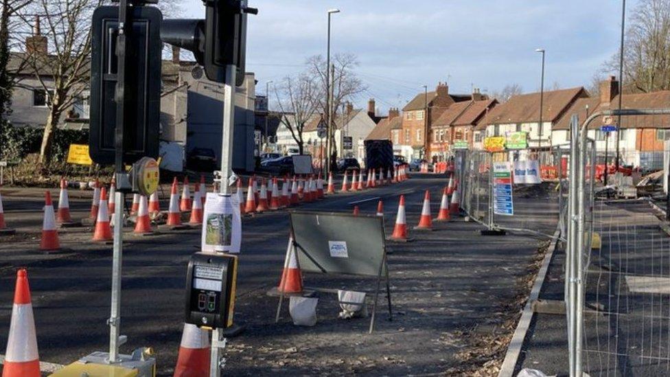 Roadworks in Spon End