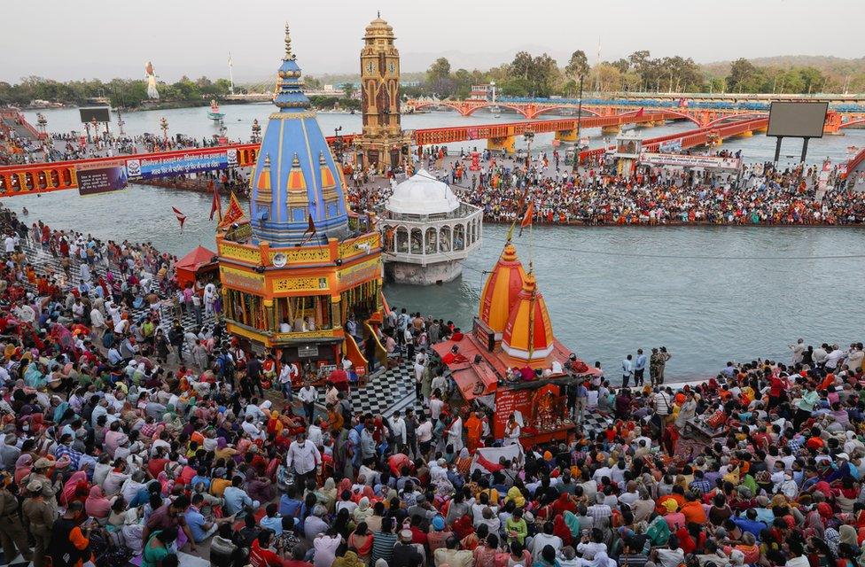 Hindu pilgrims in Haridwar in April 2021