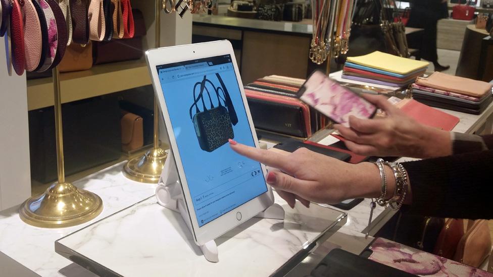 Using Mon Purse iPad in Selfridges