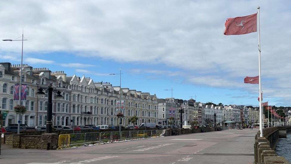 Douglas promenade