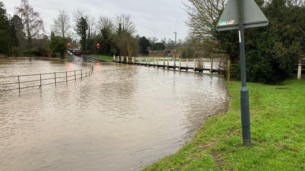 Main Street between Brandon and Wolston