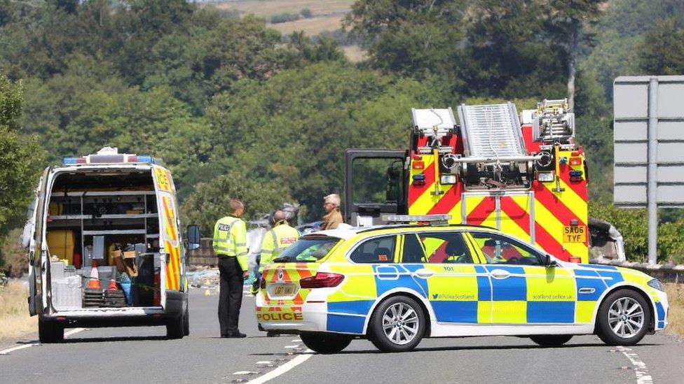 Man dies in three-vehicle crash in Dumfries and Galloway - BBC News