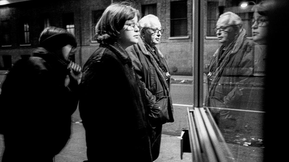 Philip Jones Griffiths with his daughters Katherine and Fanny