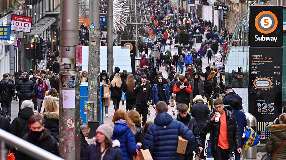 Boxing day shoppers in Glasgow