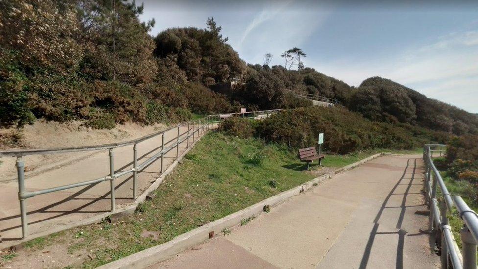 Highcliffe zig-zag path