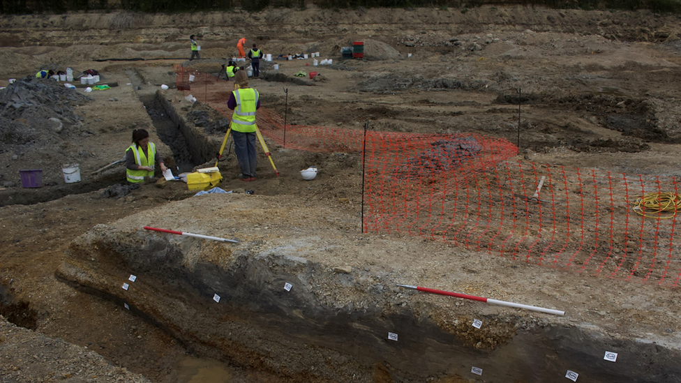 Archaeologists discover mammoth graveyard near Swindon