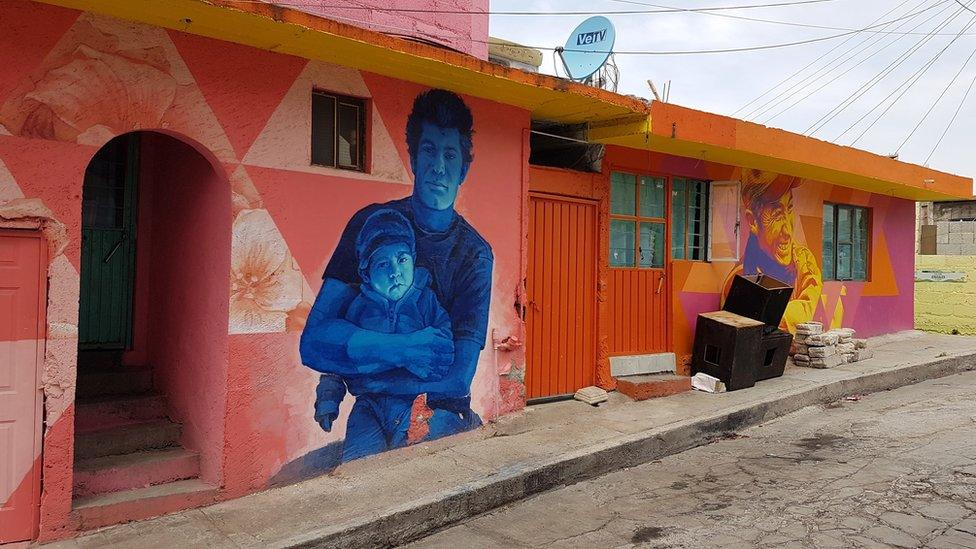 A view of a mural in Palmitas