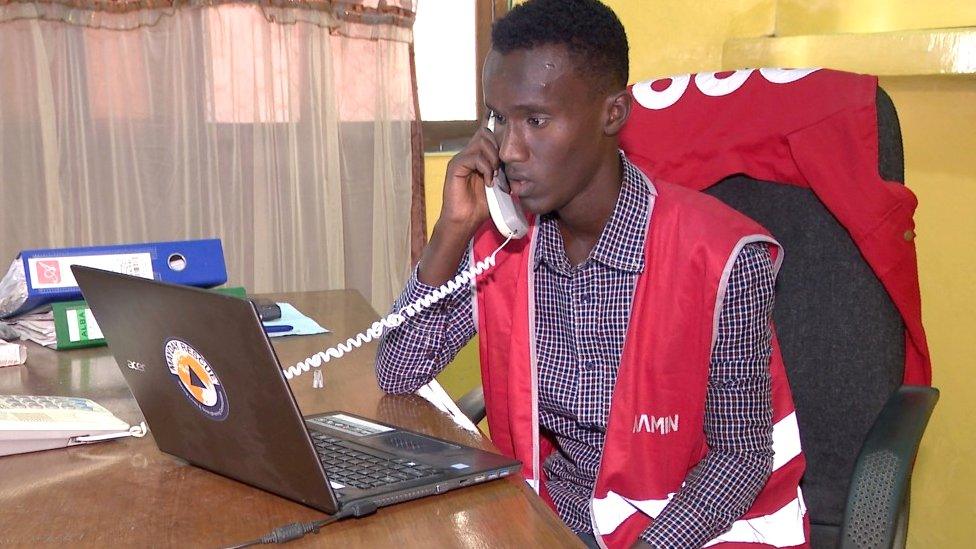 Aamin operator in Somalia on the telephone