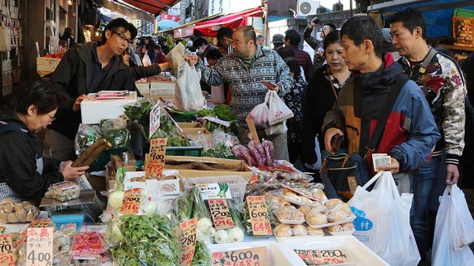 People shopping