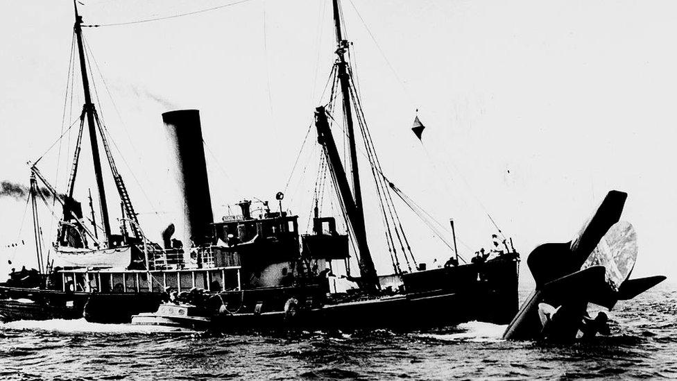 Thetis sinking in Liverpool Bay in June 1939