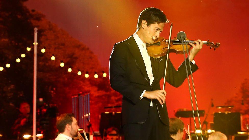 Violinist Charlie Siem wowed the crowds with his performance