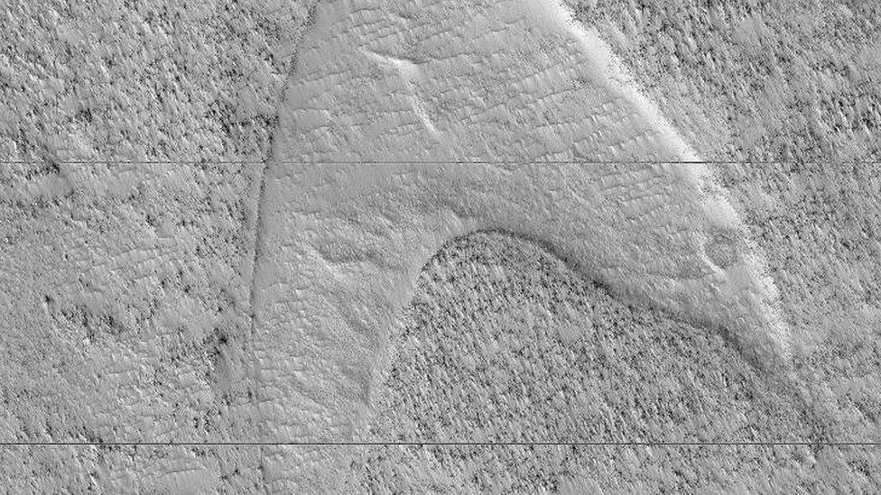 Strange marking on the surface of Mars.