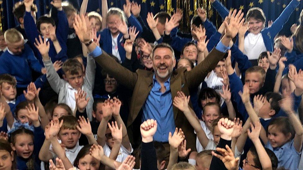 David Walliams at Flakefleet primary school