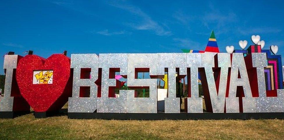 Bestival sign