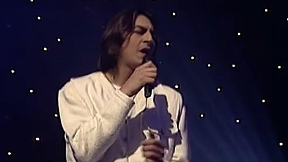 Tony Di Bart on Top of the Pops in 1994