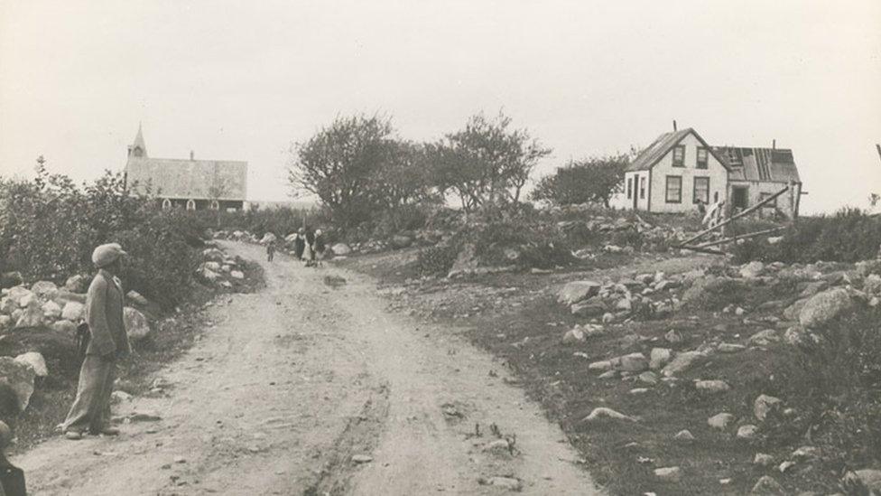 Scene of North Preston, showing the Baptist church, Gauvin & Gentzel, photographer, 2 October 1934