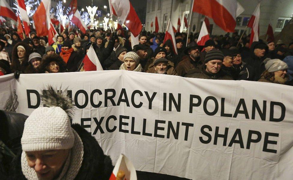 Demonstration in front of parliament in Warsaw, Poland, 17 December 2017