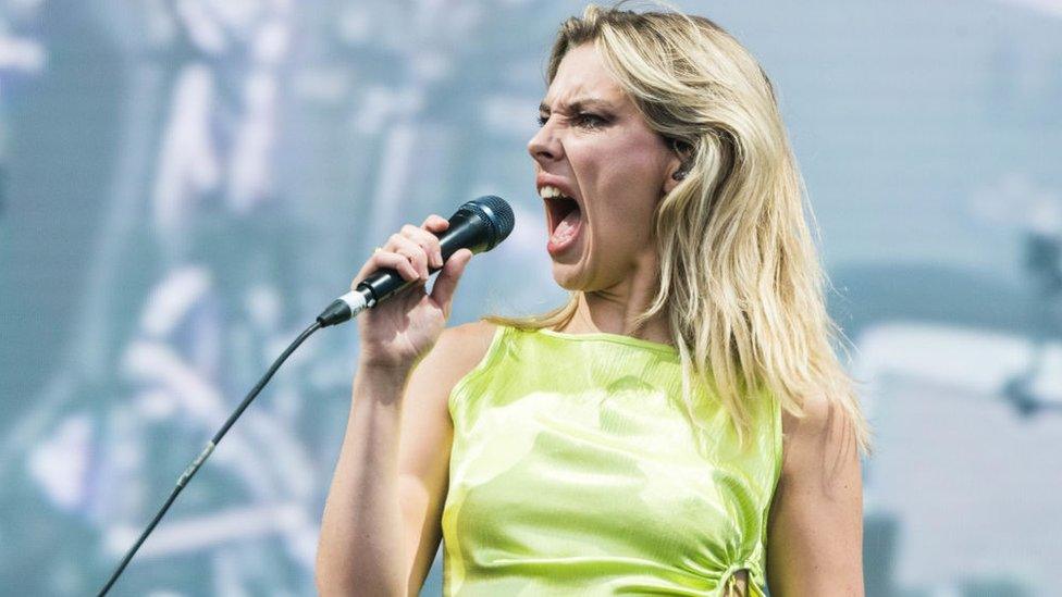 Ellie Rowsell of Wolf Alice attends Reading Festival day 2 on August 27, 2022